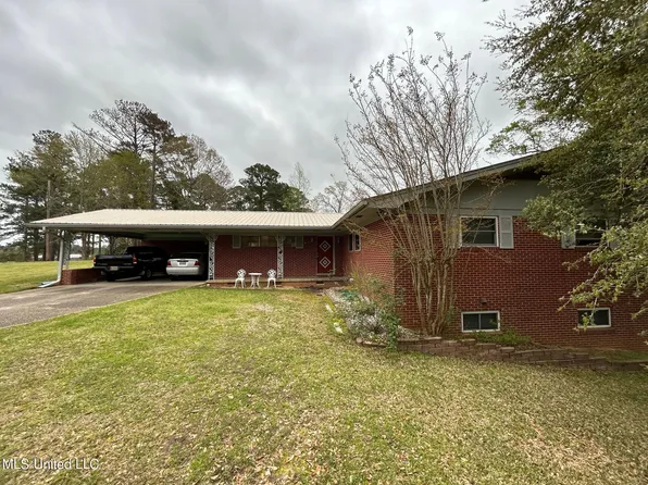 100 Pinecrest St, Newton, MS 39345