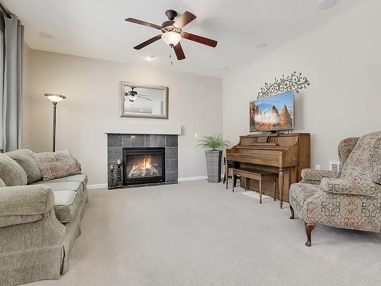 3130 Black Canyon Way — Photo 8