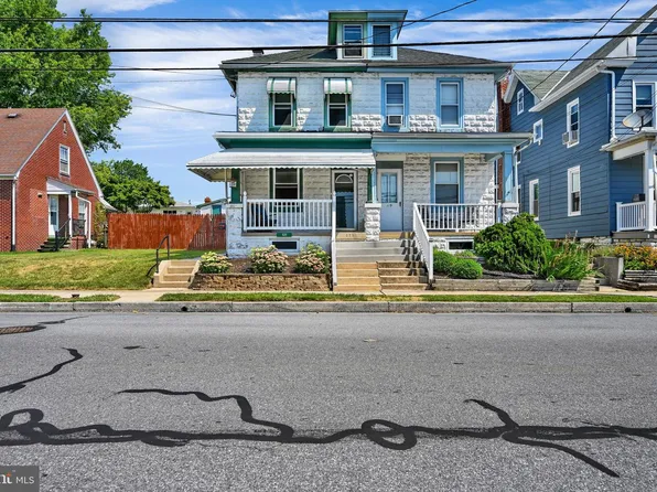 121 W Washington Ave, Myerstown, PA 17067