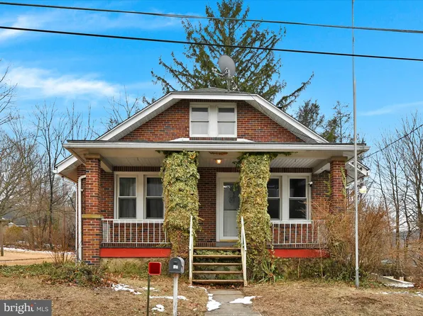 83 Memorial Dr, Schuylkill Haven, PA 17972