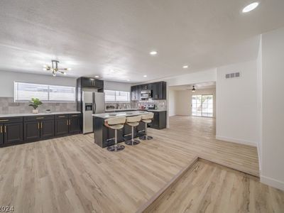 4880 Sun Valley Dr, Las Vegas, NV, 89121