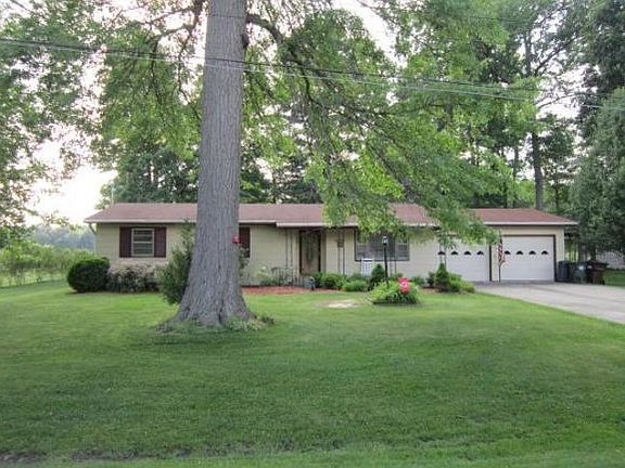 2nd image of 10410 Twin Oaks Dr