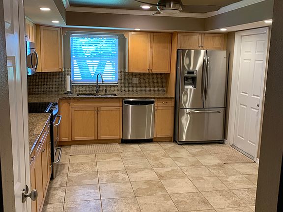 4th image of 89 Oakland Hills Ct