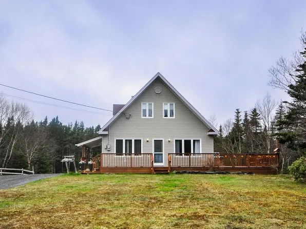 7 Main Road, Blaketown, NL A0B1C0