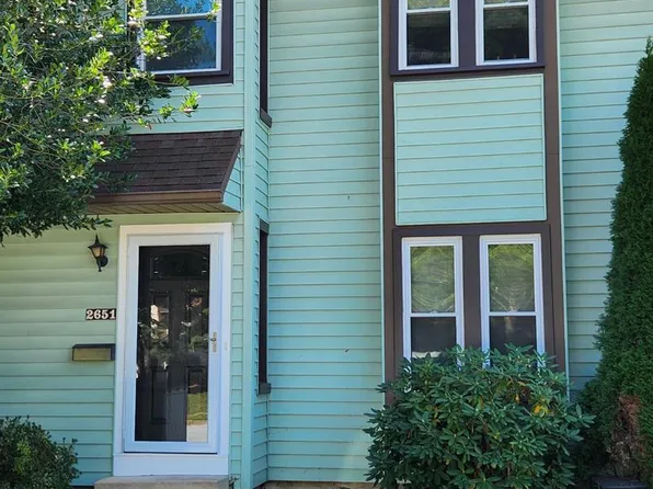 2651 Cranberry Cir, Harrisburg, PA 17110