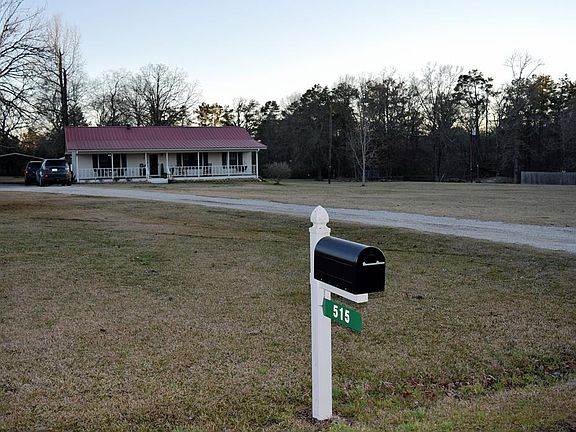 2nd image of 515 Pamela Ln