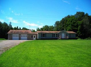 911 Hurlbert Rd, Forestville, NY 14062