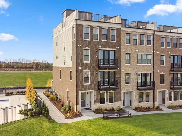 42746 Dalcarnia Ter, Ashburn, VA 20147