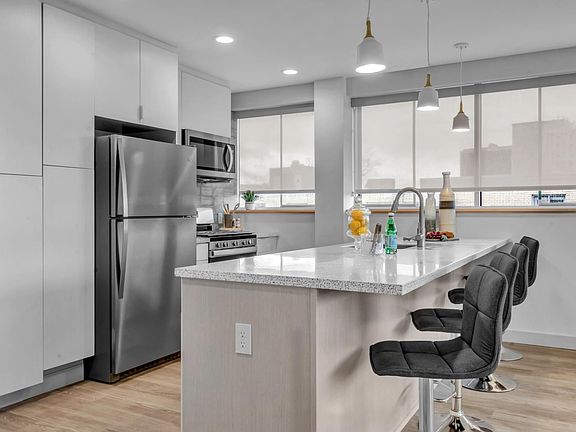 3rd image of 1275 Delaware Ave #509