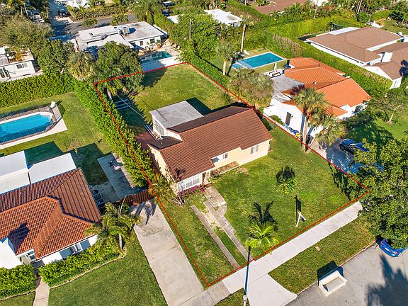 4th image of 241 Bloomfield Dr