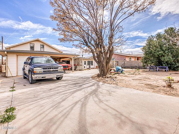 3rd image of 207 Edgewood Dr