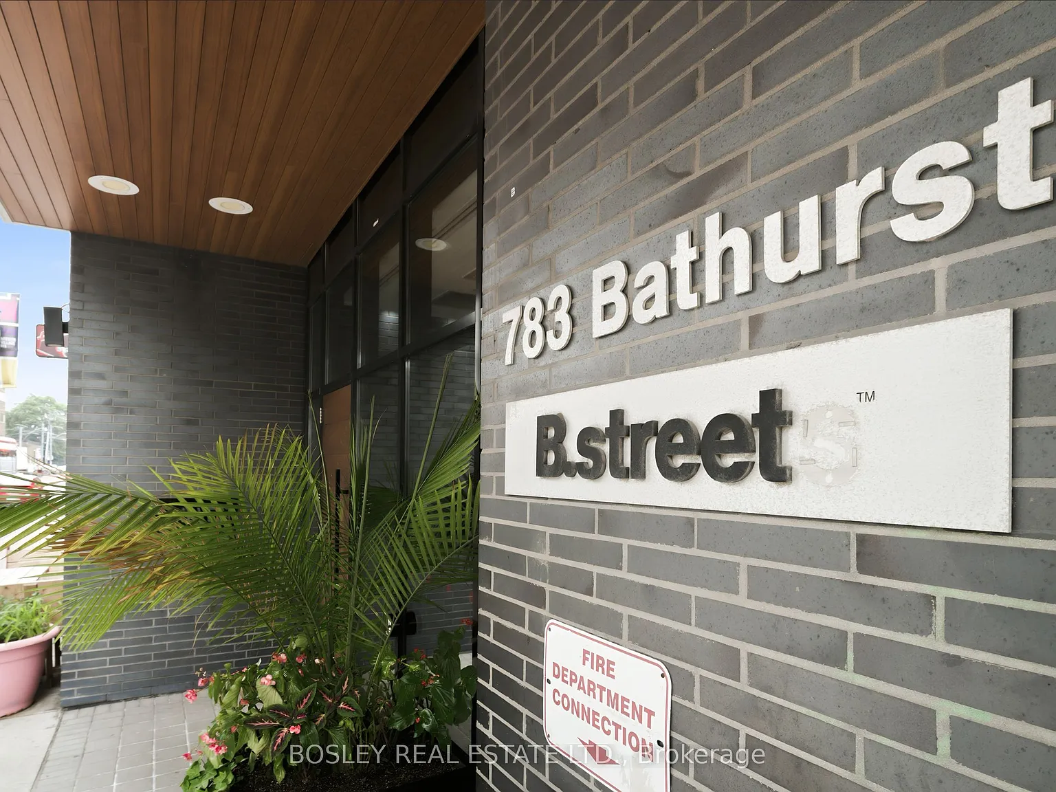 B. Street Condos — Photo 2