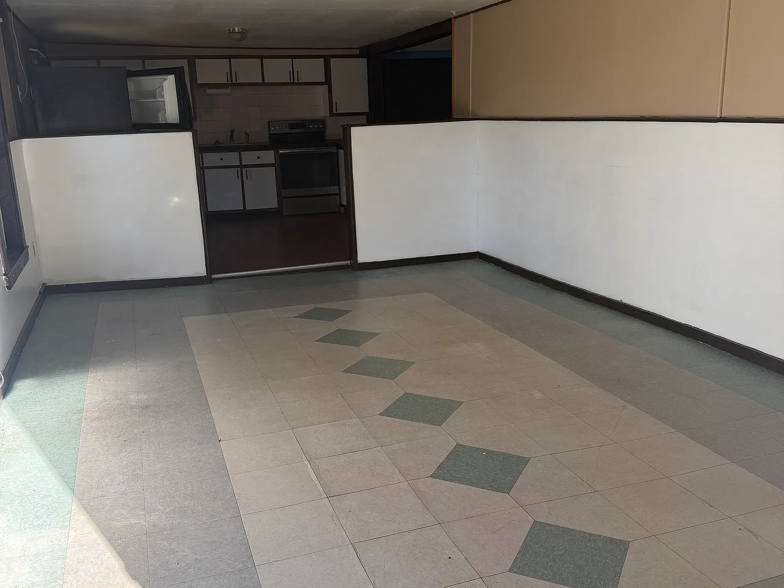 2 bed, $1,200 — Photo 1