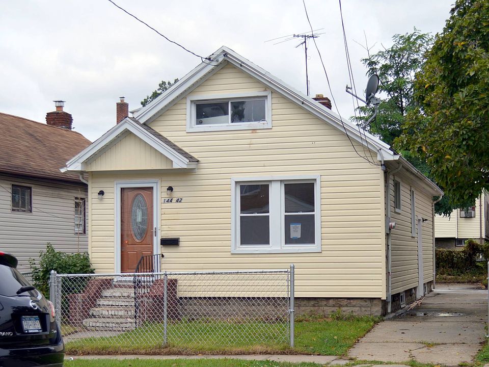 1st image of 14442 223rd St