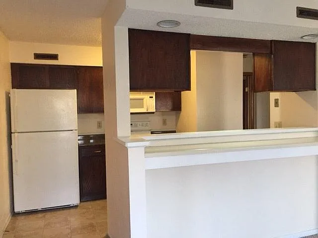 1 bed, 822 sqft, $900 — Photo 3