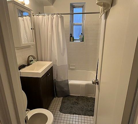 3rd image of 3925 51st St APT 5C