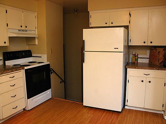 5th image of 1801 E Dalton Ave