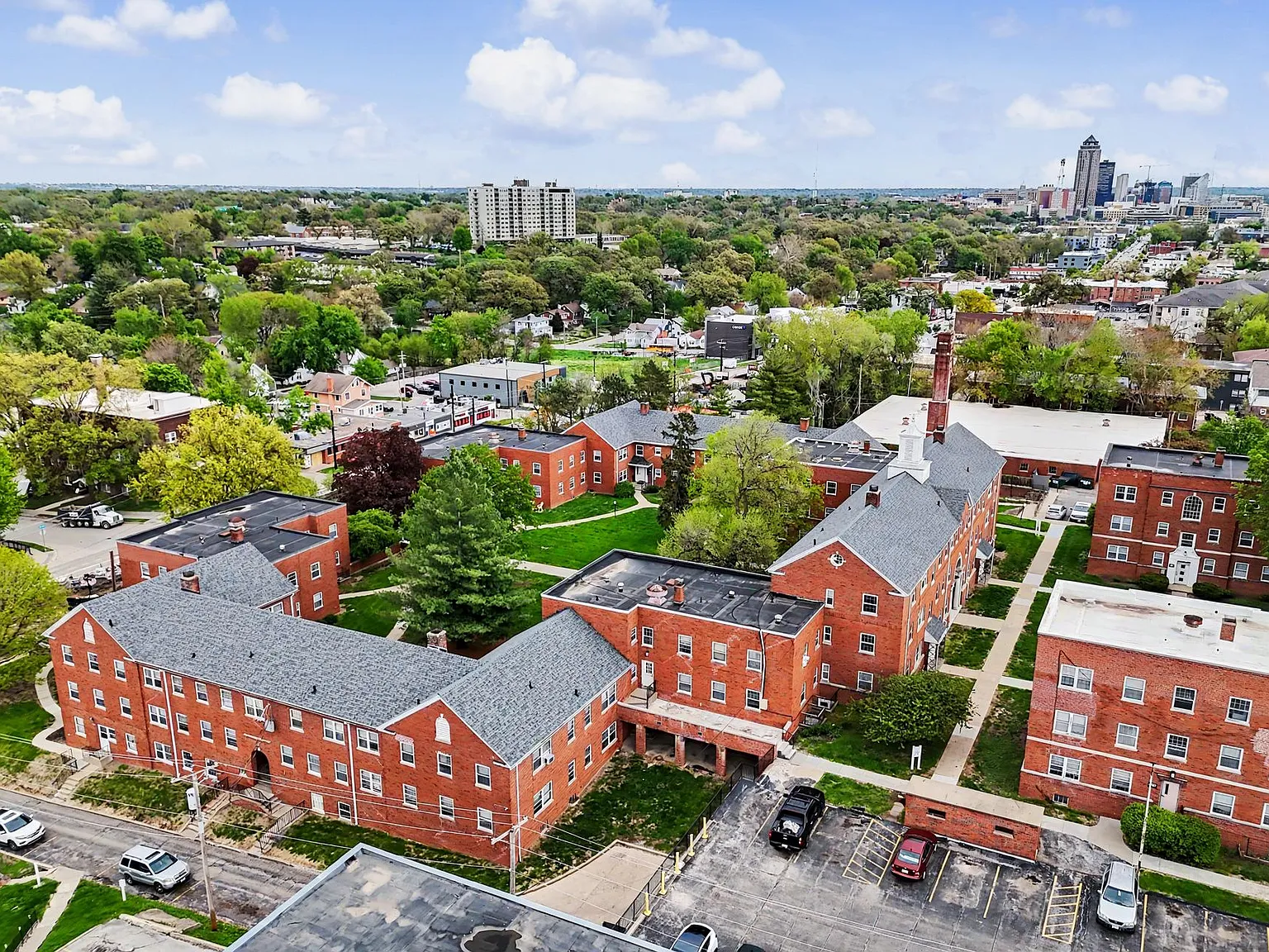 Windsor Terrace Apartments | 1 MONTH FREE with a 13 MONTH LEASE — Photo 3