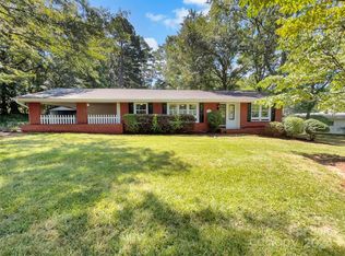 1846 Westbrook Cir, Gastonia, NC 28052