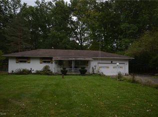 9073 Pleasant View Dr, Northfield, OH 44067