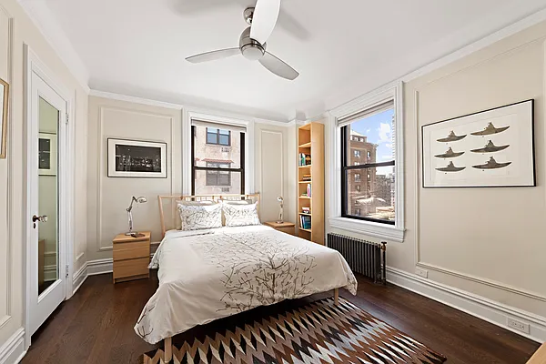Bedroom, photo 1