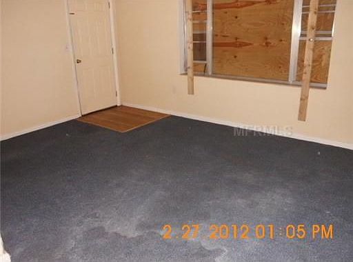 2nd image of 370 W Connecticut Ave