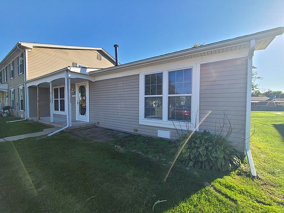 3rd image of 38426 Longmeadow Ln
