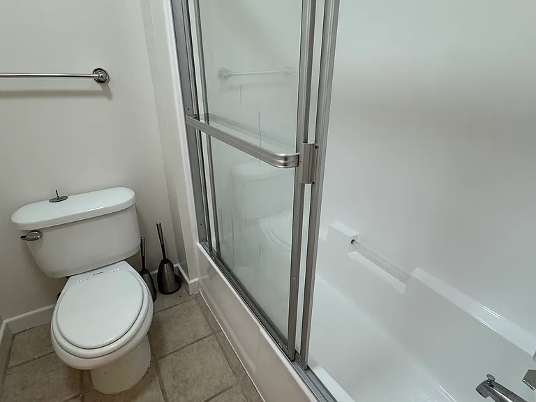 14 N Fair Oaks Ave #300 — Photo 8
