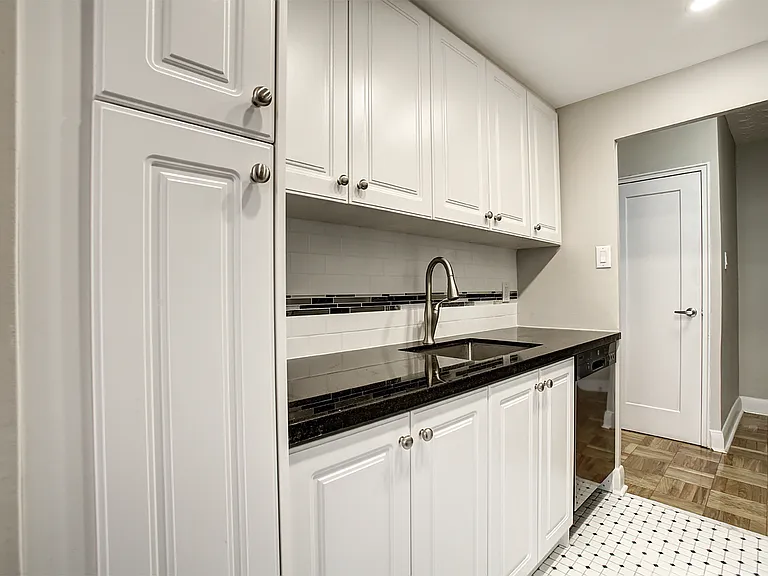 96 Jameson Ave — Photo 10