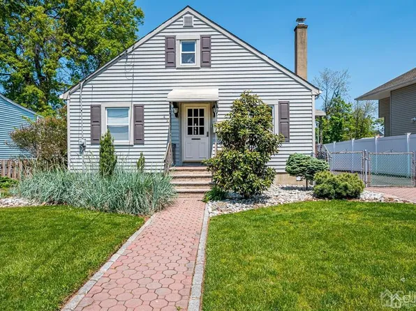 429 Douglas Ave, Avenel, NJ 07001