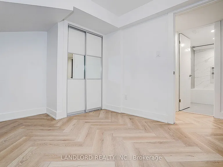 1146 Broadview Ave #1 — Photo 42