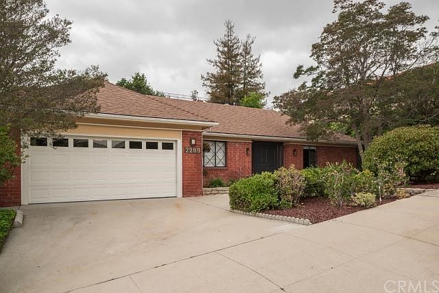 1st image of 2209 N Hobart Blvd
