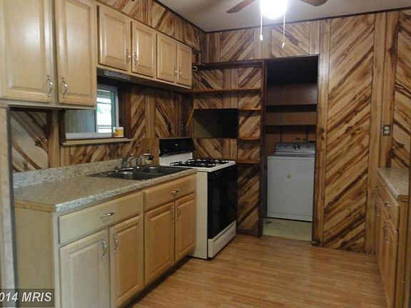 4th image of 1115 Armistead St
