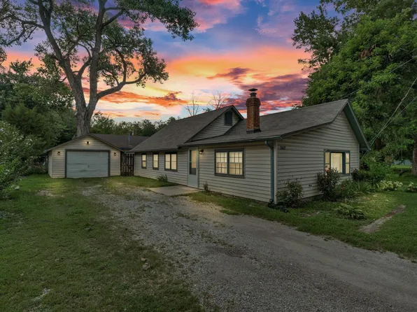 2017 NW Taylor St, Topeka, KS 66608