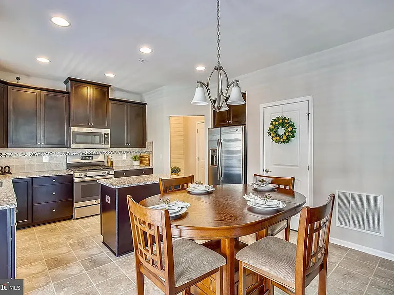 2216 Potomac River Blvd — Photo 22