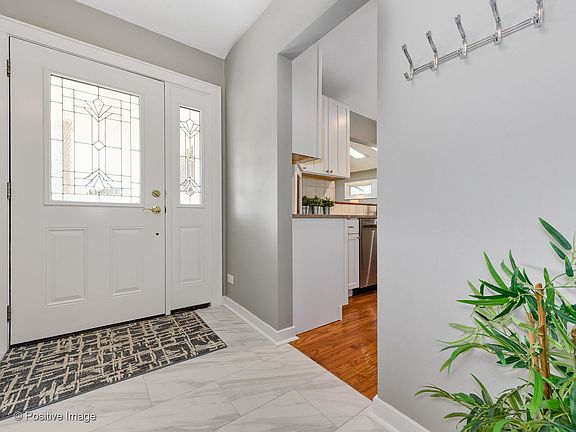 2nd image of 2211 Pinehurst Dr
