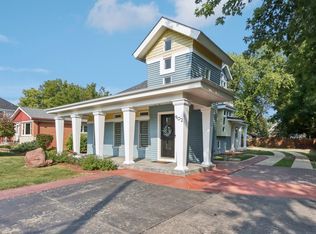 902 Park St, Batavia, IL