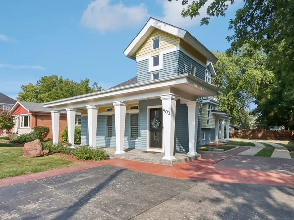 902 Park St, Batavia, IL 60510