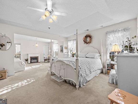5th image of 387 Harborside Dr
