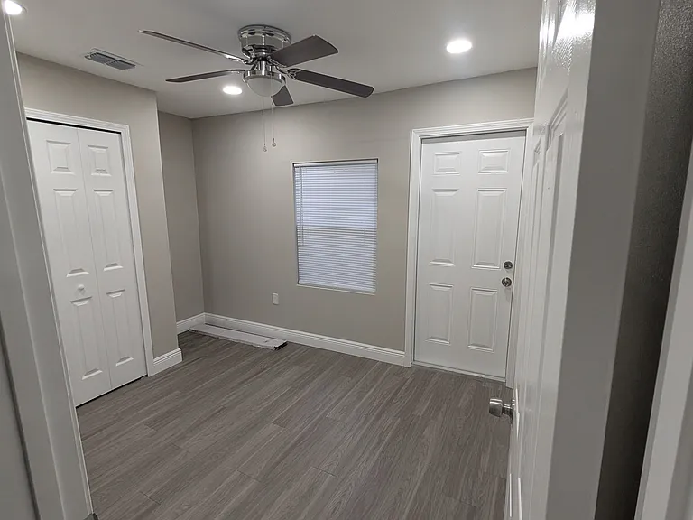 3416 Phillips St — Photo 7