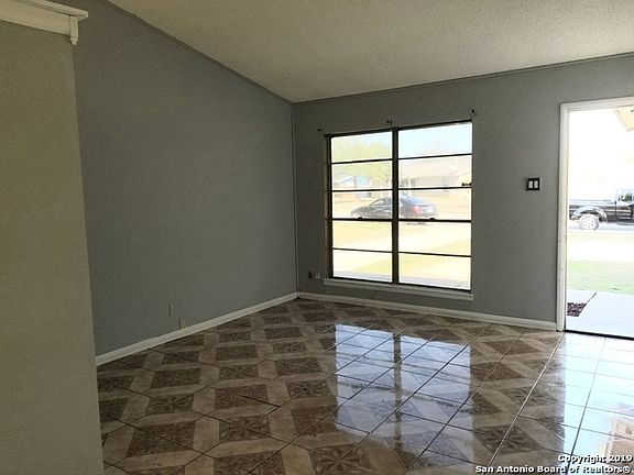4th image of 7423 Snow Valley St