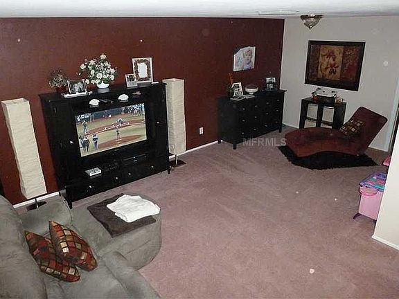 3rd image of 464 Plover Pl