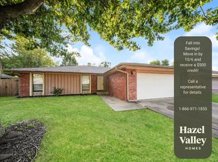 813 N Briarcliff Dr, Moore, OK 73170
