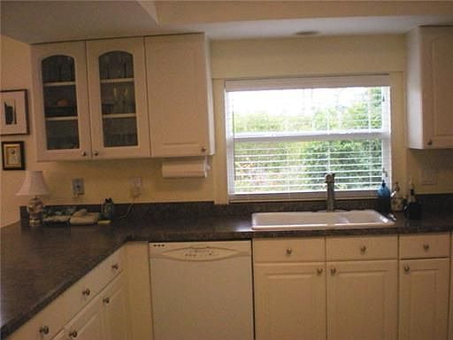 3rd image of 4120 NE Breakwater Dr