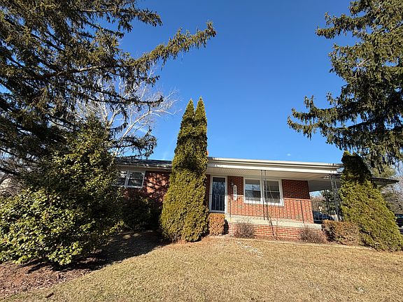 2nd image of 2828 Papermill Rd
