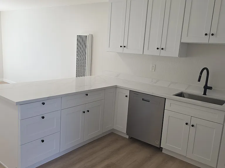 4420 Culebra Ave #C — Photo 4
