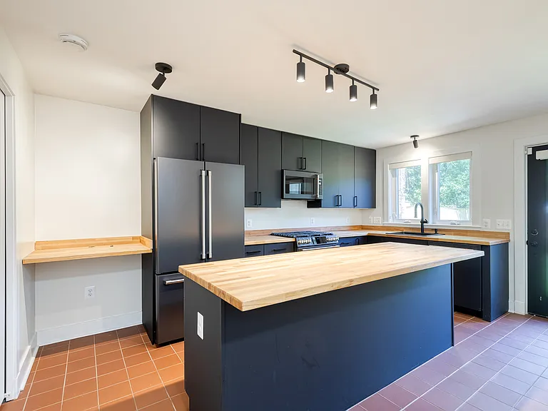 630 S Paca St — Photo 13