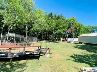 N Cedar Ave, Luling, TX 78648