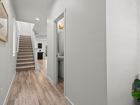4th image of 2218 NE 115th Ct