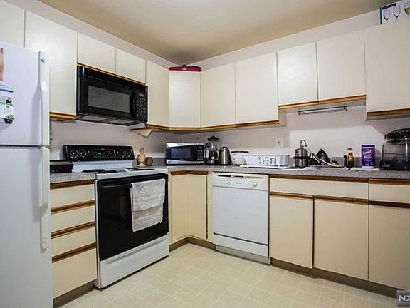 5th image of 458 Lee Ct #4119